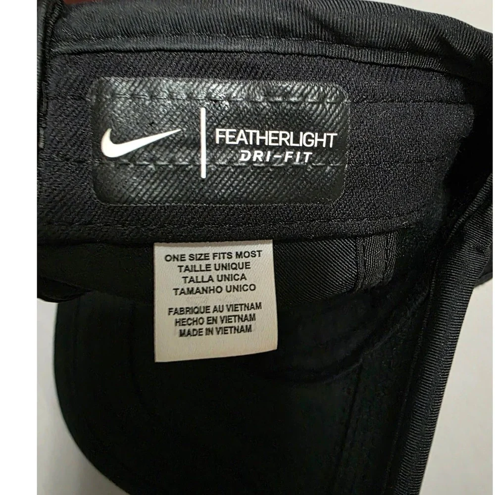 Nike AeroBill Featherlight  Dri-FIT Hat Men OSFM Black Adjustable Running Cap